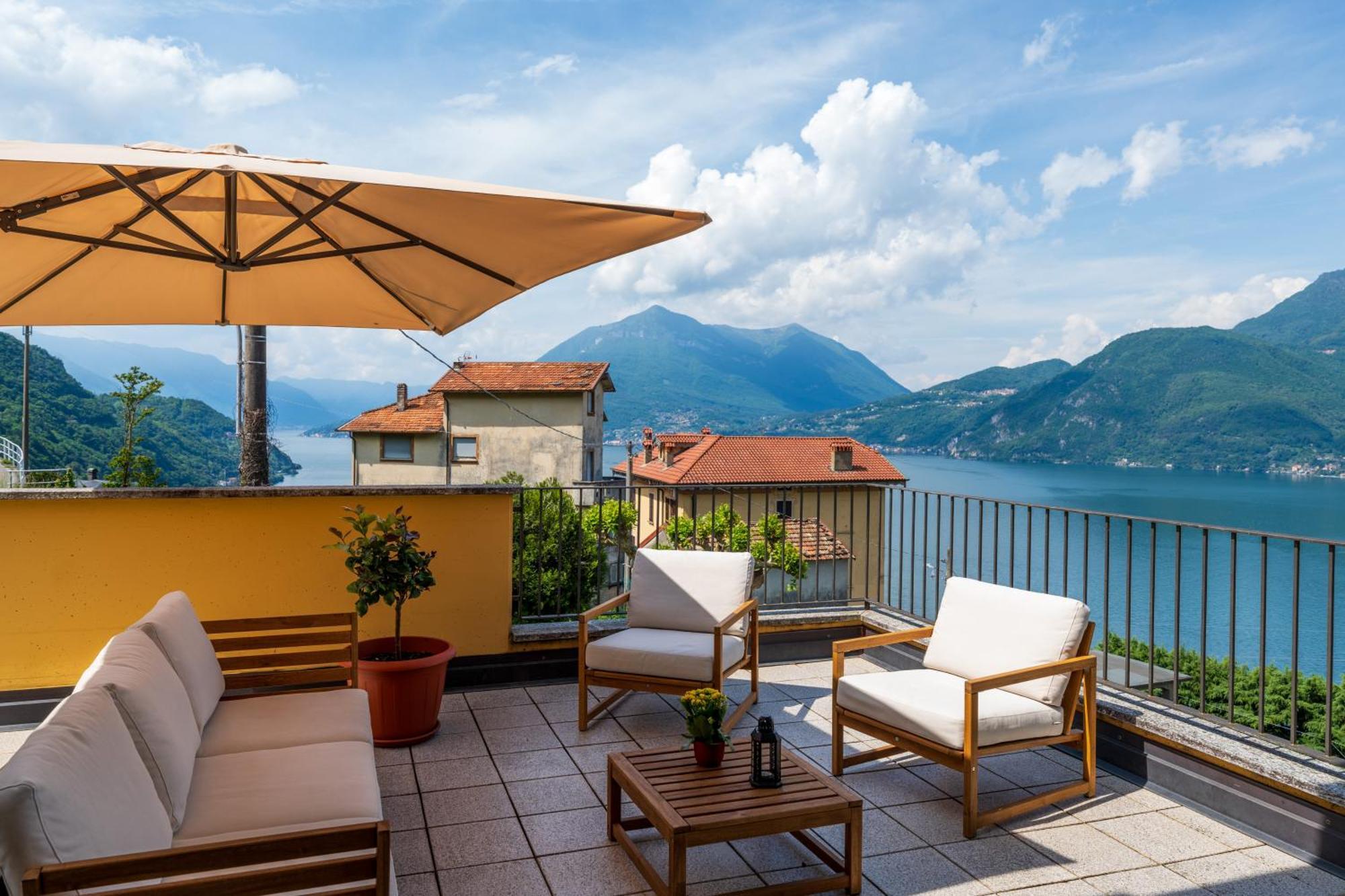 Stunning Apartment- Terrace And Swimming Pool Bellano Exterior photo