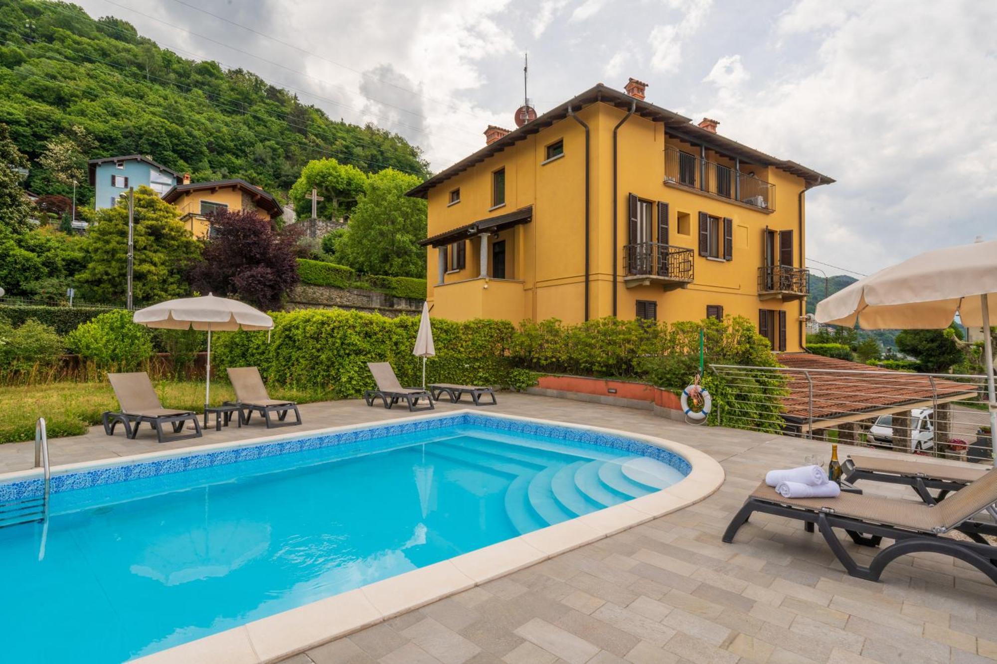 Stunning Apartment- Terrace And Swimming Pool Bellano Exterior photo